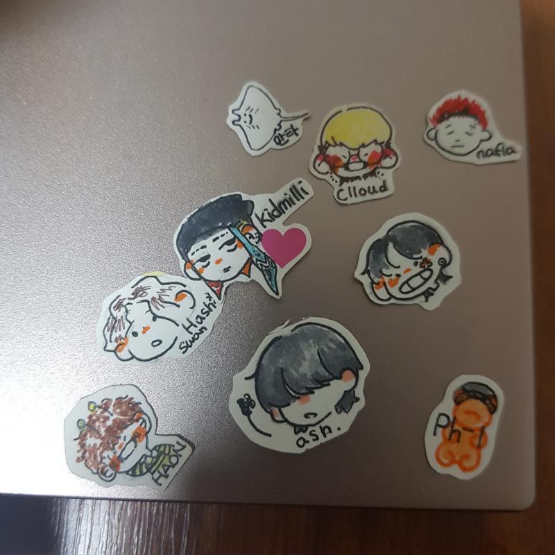 이잇..그냥 가기엔 아쉽다...이잉...만들던 스티커만 살짝 올리고 가야지.. +)앗..최나플라 왜이렇게 대충생기게그렷ㅅ지..나 왜..?