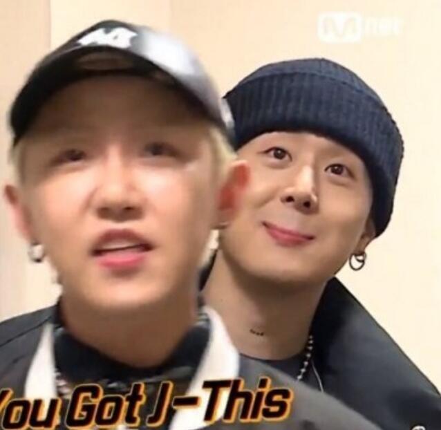 오해마십쇼 저 준원 팬입니다 아니 그 저...저를 쏘지는 마세((탕