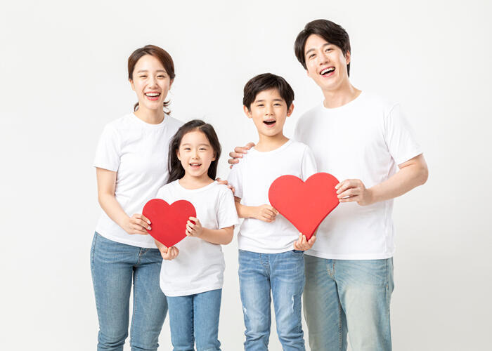 난 부모님! 결국 우리 모두가 '아이'가 될 수 있었던 것이 다 부모님 덕이니까! 부모님이 없었다면 이 세상 밖으로 나오지도, 누군가의 '아이'