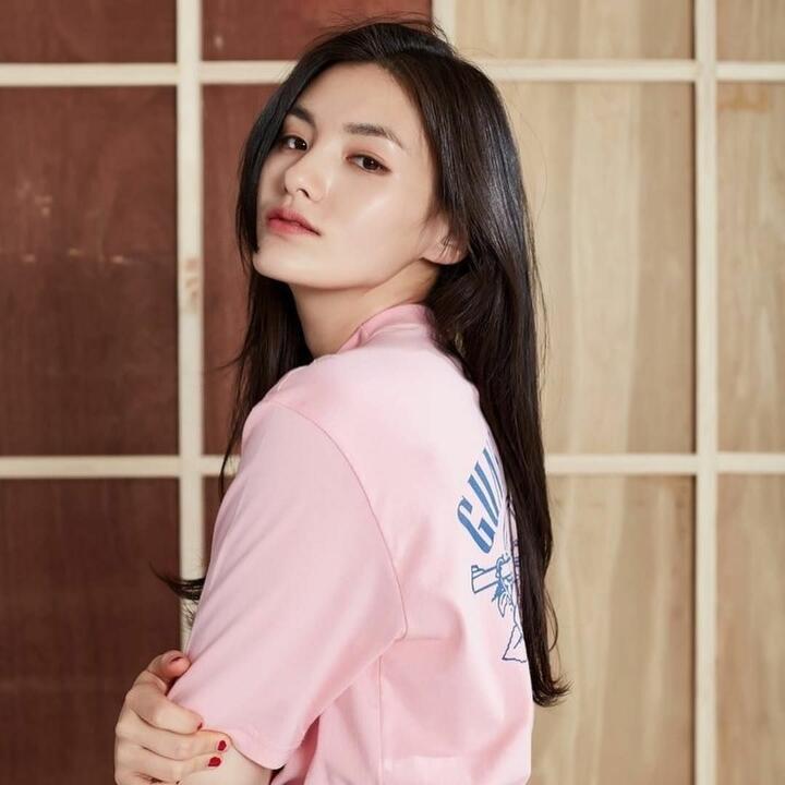 헤엑 김용지님 얼굴 미쳣