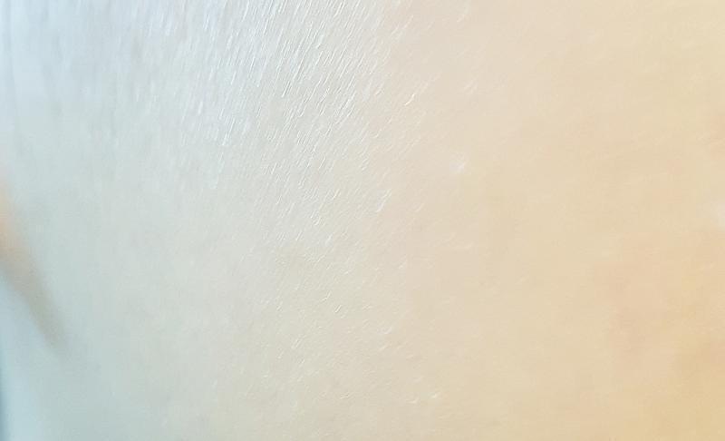 세수 전 후 조명이 달라서 그런가 피부톤이 달라보이네 위쪽 사진은 하얀 조명 밑 사진은 약간 노란 조명 오늘 마스크를 오래 쓰고 있었어서 그런가
