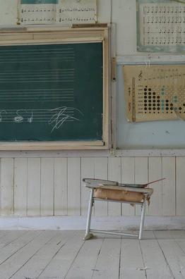 나 없는새에 많이들 와줬네 이분야 최고봉 폐허사진으로 준비했다