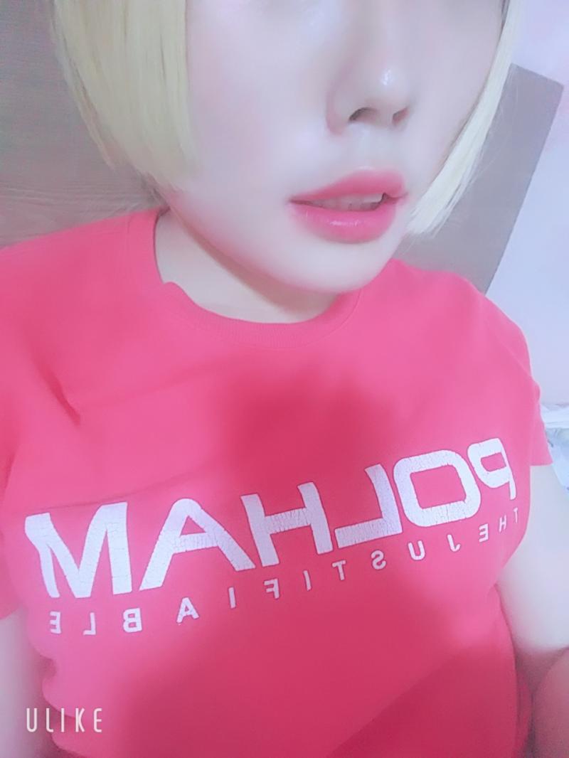 >>3 2번 레스 쓴사람인데 주로 이런색들...?이 어울려 스레주 부탁할게