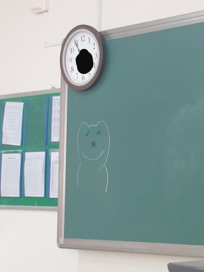 진짜 몇날 몇일을 고민했어요.. 이번 주제는 특히나 더욱 어렵더라구요 또 그에 맞는 사진을 찍기도 힘들었어요 "과연 현재의 시간 속에서 미래를