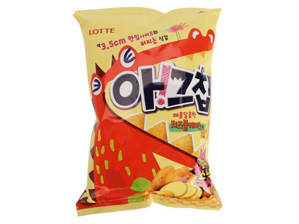 >>105 돌아온 아우터는 말그대로 아우터고 아그칩도 이름이랑 포장만 바꿔서 만든 과자! 아래는 기사 플라스틱 통에 든 세모 모양의 과자, 하면