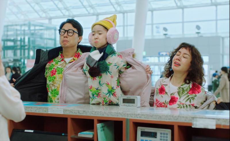 이 영화 딱 하나 좋은 점은 이쁘게 생겼다라는 사실을 너무나 많이 얘기해줘서 대리만족을 느끼게 해준다 막짤은 그냥귀여운 황정민아조시