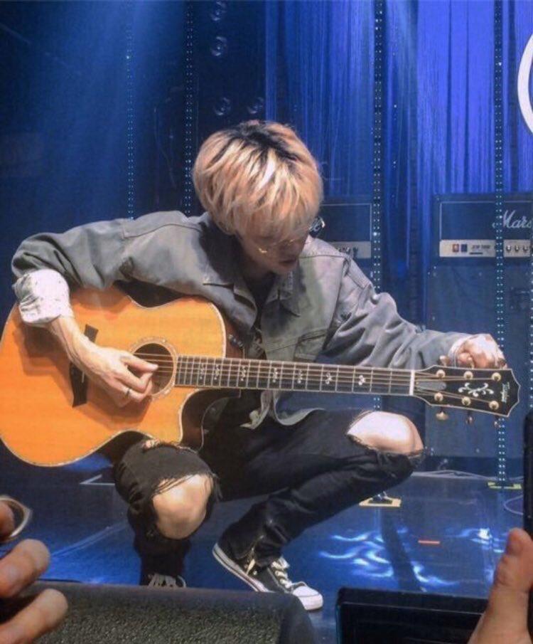 >>15 데이식스 Jae (제이) 한국이름 박제형!!!!!!!!