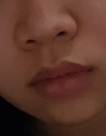 원래 의식 안 했는데 누가 코얘기 해서 신경 쓰임 가로로 4.5cm 되는듯
