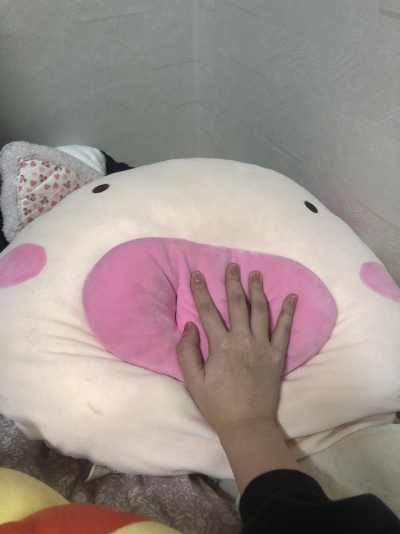 얜 돼꾸리!!! 지금은 내 발밑에 두고 못살게굴거나 아니면 등뒤에 두고있지 옴청커
