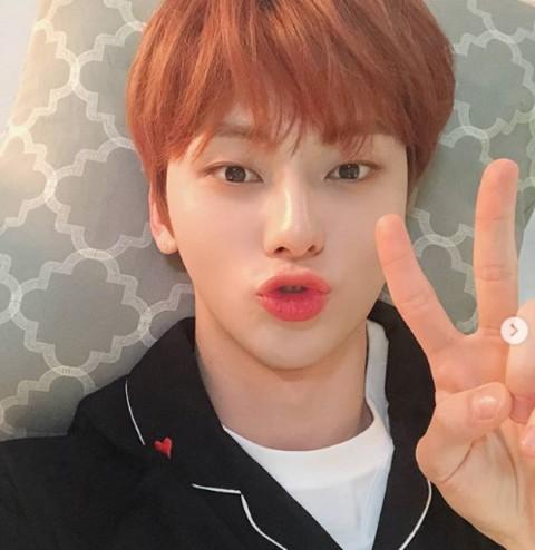 >>471 좋은사진 넘고마워.... 나도 보답으로 황민현 사진 줄게!!!