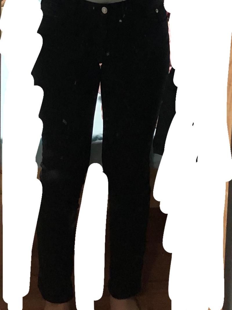 블랙진부터 하나하나 입어볼게
