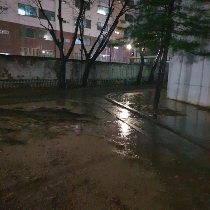 여긴 좀 무섭네 ㄷㄷ 도착!