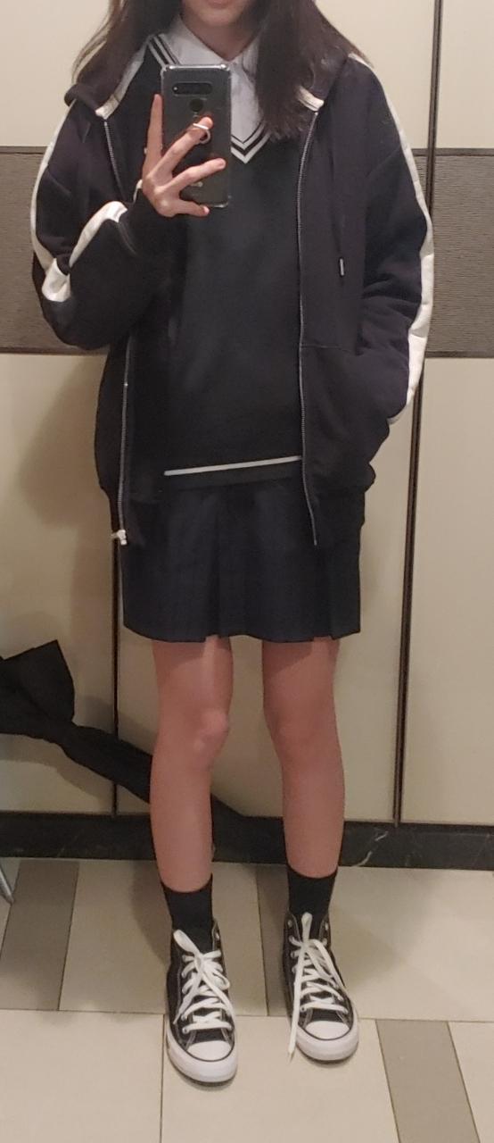 ,