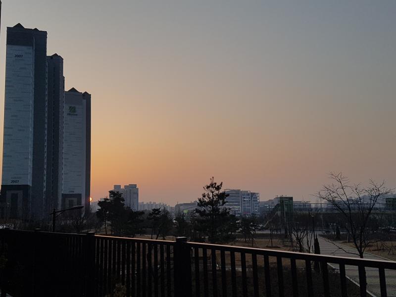 하늘 미쳤다