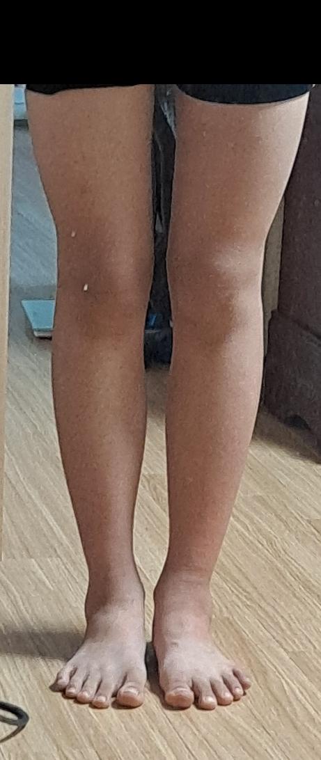 여기 원래 저렇게 짧게 안입는데 다리가 잘안보여서 올렸어
