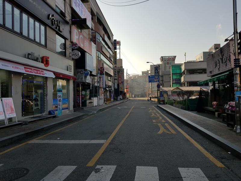 아침에 동네 지나다가 찍은건데 이것도 신선한 경험이였어 ㅋㅋ
