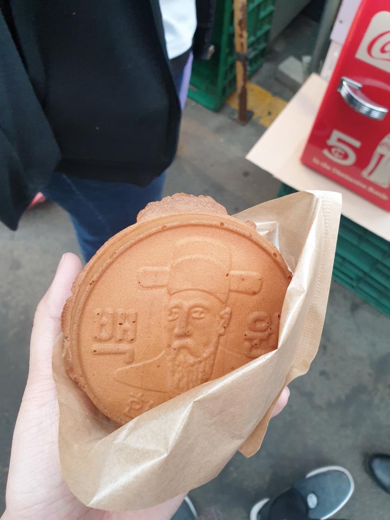 ㅎㅎ 오늘 진짜 재밌게 놀다왔어... 하루가 넘 짧은 느낌 근데 딱히 뭔가 한거 같진 않고 먹기만 한듯 ㅋㅋㅋㅋㅋㅋㅋㅋㅋ 배불러 디질거 같았어.