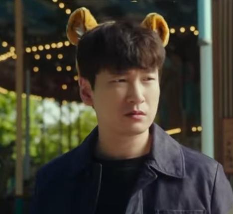지꾸 스레의 정체성을 끼먹는데 걍 아무그림이나 올리기?국힙팬아트?배우팬아트?주접? 아 몰라유 그딴거 난 잘 몰라유 여백의 미 저는 그냥 시지프스