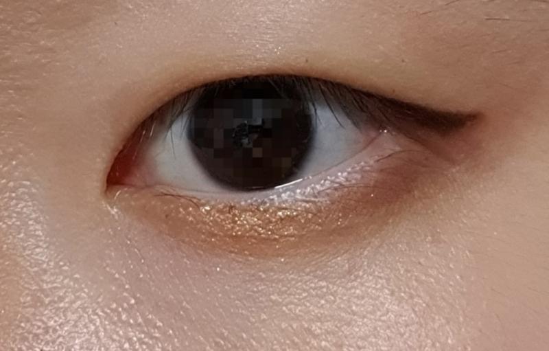 >>18 ㅋㅋㅋㅋㅋㅋㅋㅋㅋㅋ하하... 긴장했나봐... 아이라인은 진짜 우연히 그려졌어 나도 대만족스러워😆😆😆 오른쪽이 폭망했지만 왼쪽은 운+레스