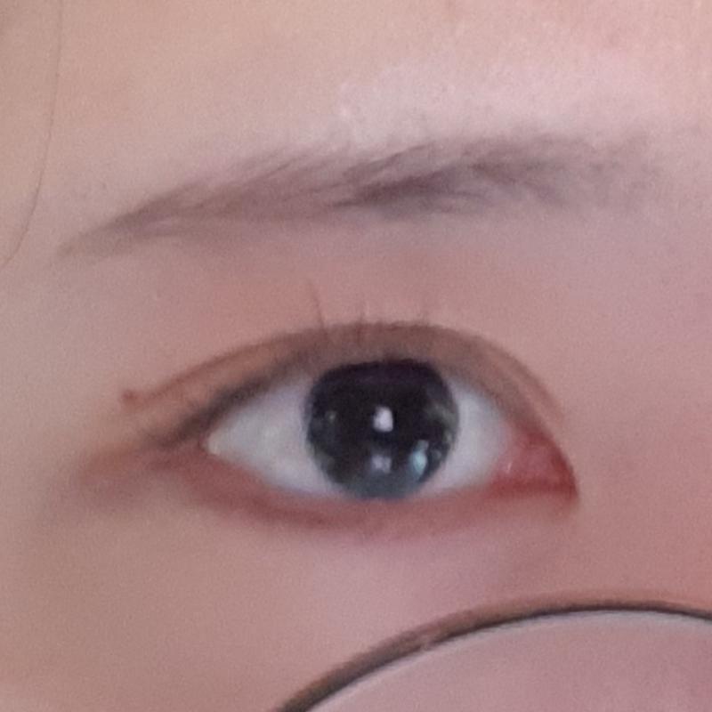 이상해?...생긴지는 1년다되가는데 앞이 두겹??이야