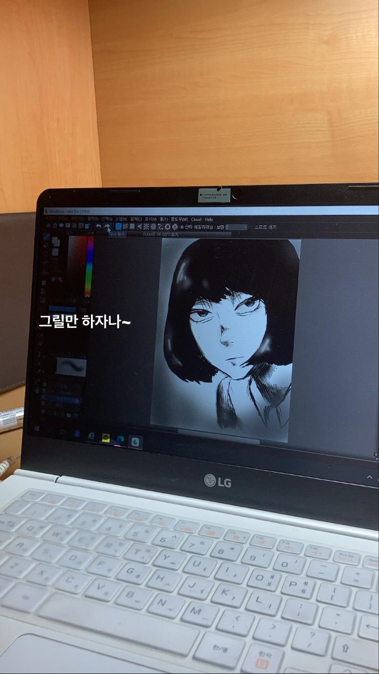 타블렛으로 처음그렸는데 마음에 듦! 더 연습하면 나아질듯 함!