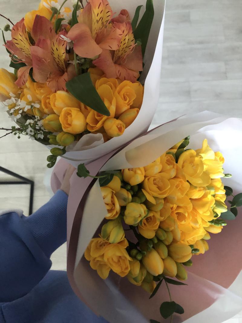 꺄~ 꽃받고 포도주마셨당~