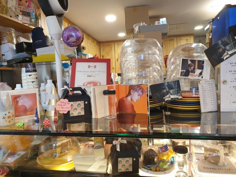 월요일은 넘나 좋았다! 내일이랑 목요일은 열심히 쫑카페만 투어가고 밥은... 어쩌지...ㅎ
