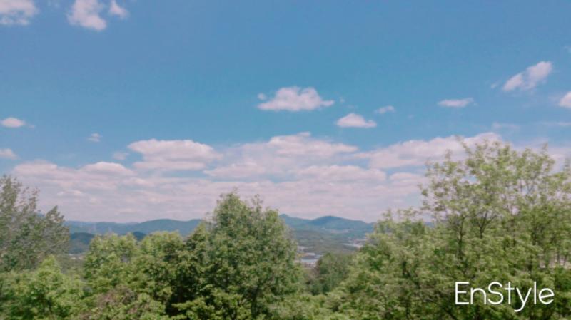 안녕 스레주! 이런 질문도 타로로 볼 수 있을지 모르겠는데 너무 궁금하고 답답해서 달아봐ㅠㅠ 알게 된건 1년 전쯤이고 요즘에 좀 만날 일이 잦아