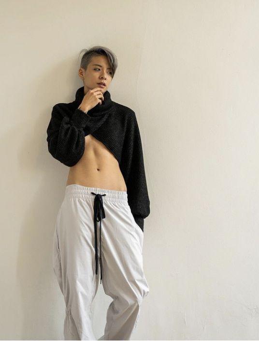 내가 말한 복근사진은 이거 말한거임...짱멋있어.........
