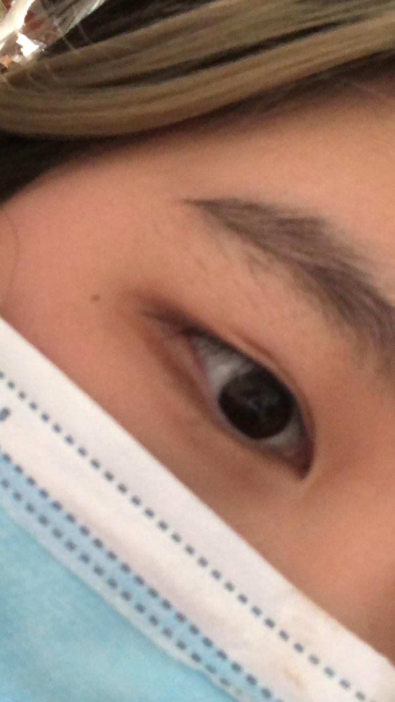 오늘 평소보다 눈 좀 부었네 쌍테도 저거 저날 처음 붙여본건데 생각보다 괜찮아서