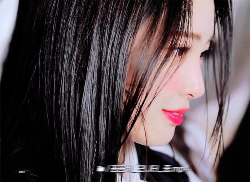 이분은 누군지 아는 새럼...