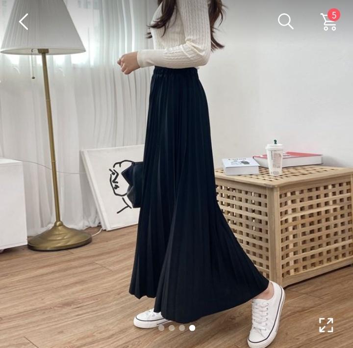 얘두랑 겁나 상식 고민 하나만 답해주라 ㅜ 요런 느낌의 롱스커트 입고 동네 산책로에서 헛둘 헛둘 조깅 운동 하고 있어도 미친 사람 안 될깡? 구