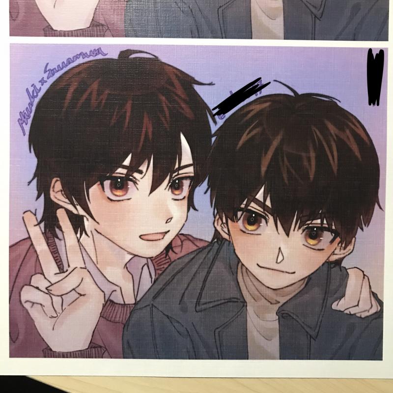 보고 있을라나 옛날에 그림 그렸던거 뽑았던거 그 당시엔 좋아 죽을라 했는데 지금 보니까 왤케 구린지