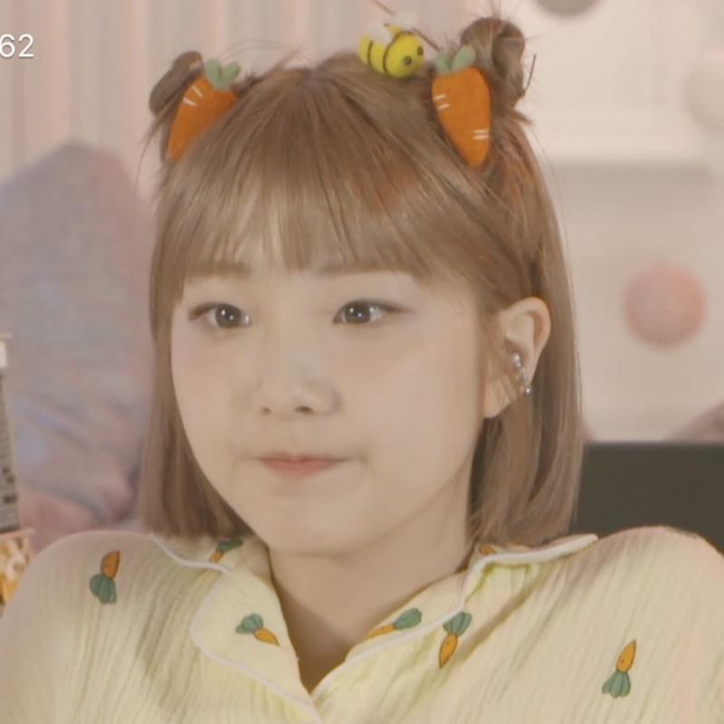 어린이날이므로 어린이 같은 여진이..