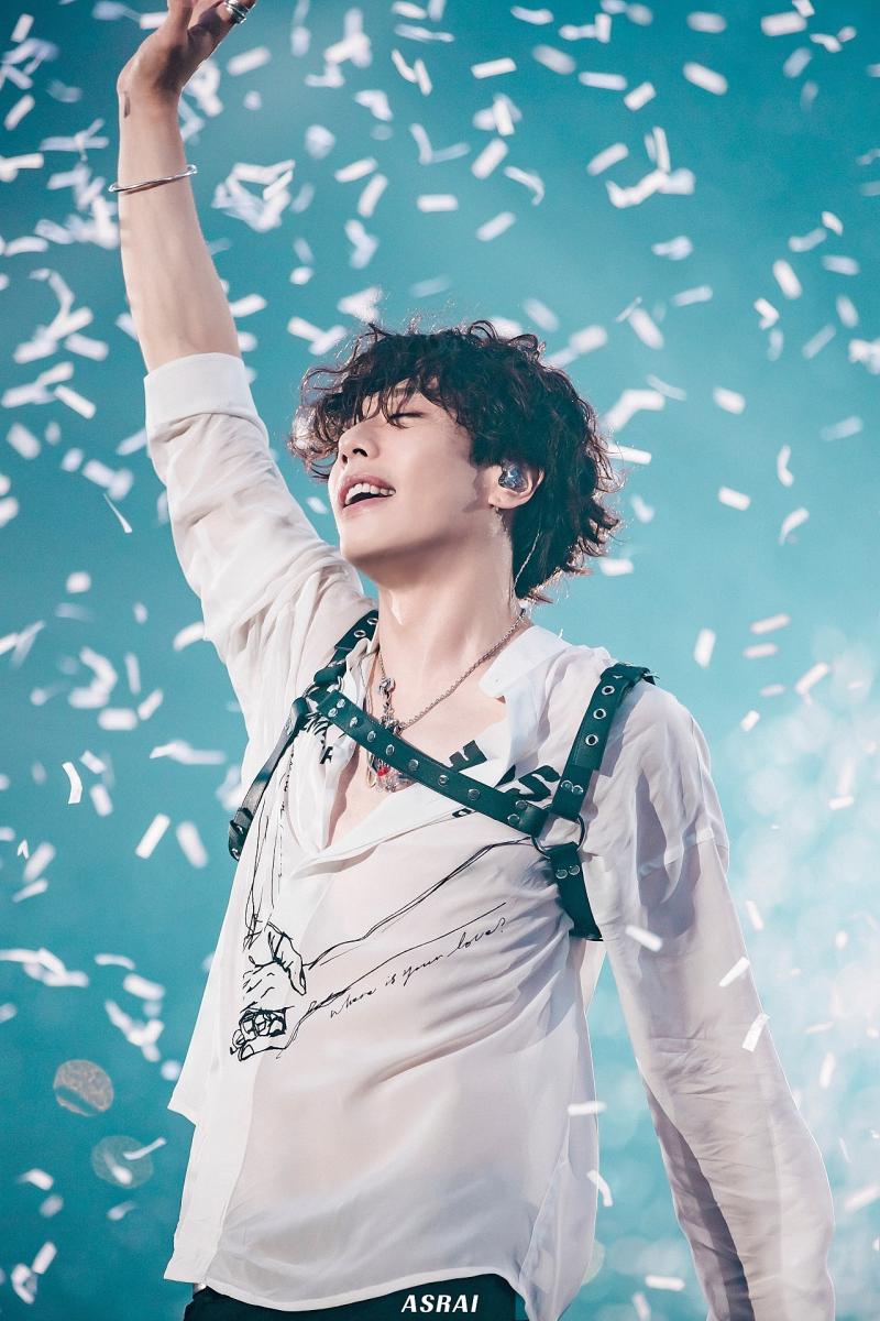 올해 마흔하나 되시는 대장님(박효신)입니다. 미모도 미모지만 목소리가 참 좋아요. *사진은 2019년