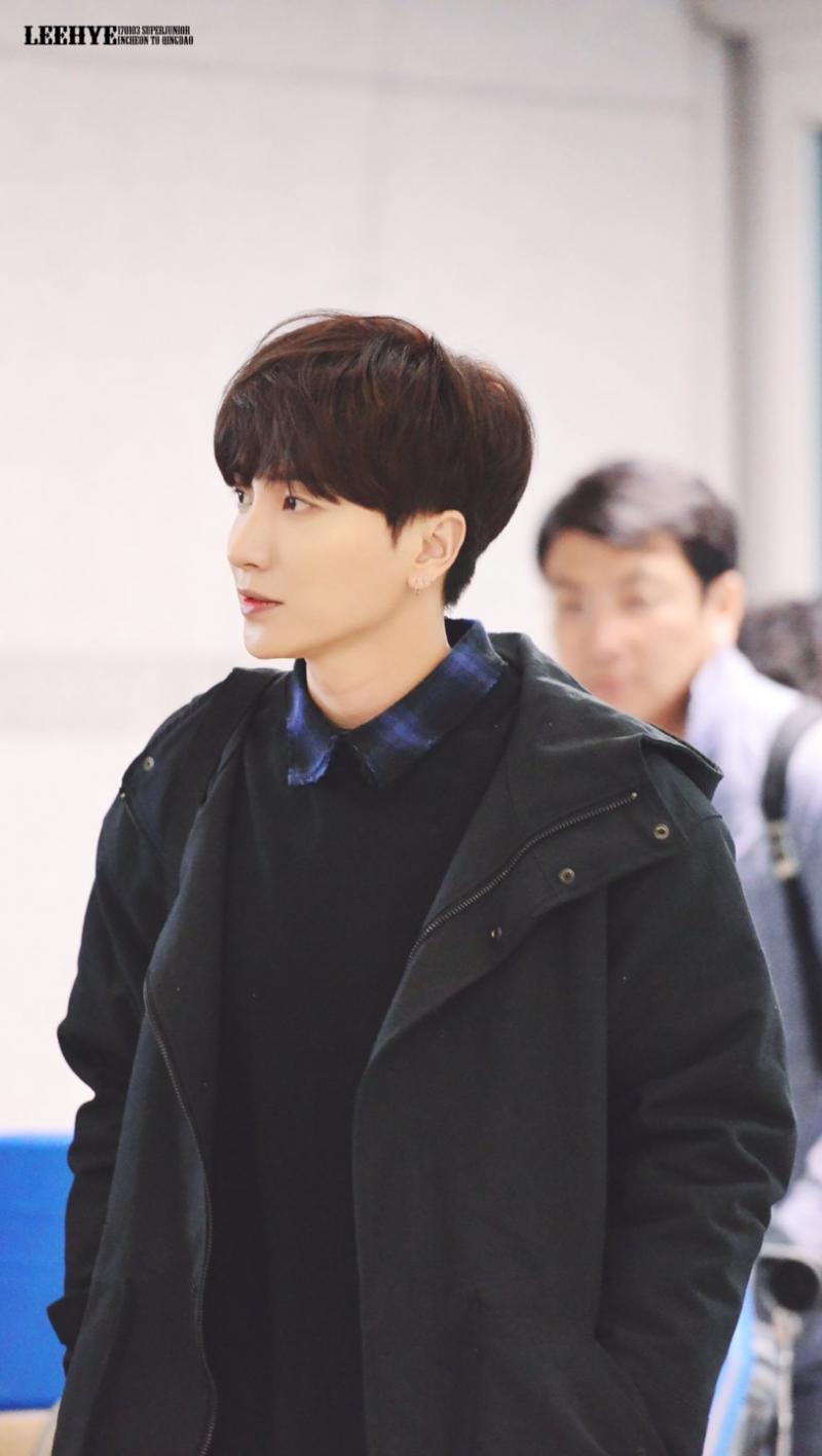 이특 최시원.. 최시원은 맨날 표정 웃기게 하고 다녀서 그렇지 진짜 개존잘...