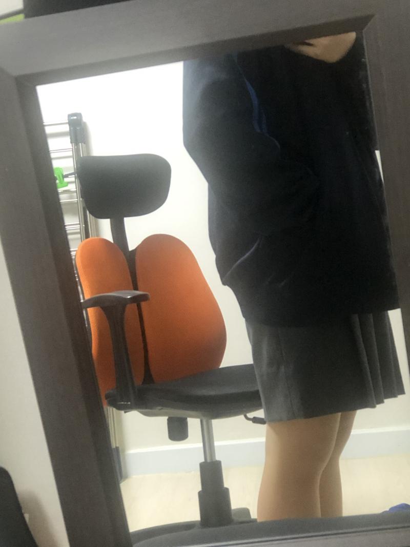 갈비뼈까지 올려서 입을 때