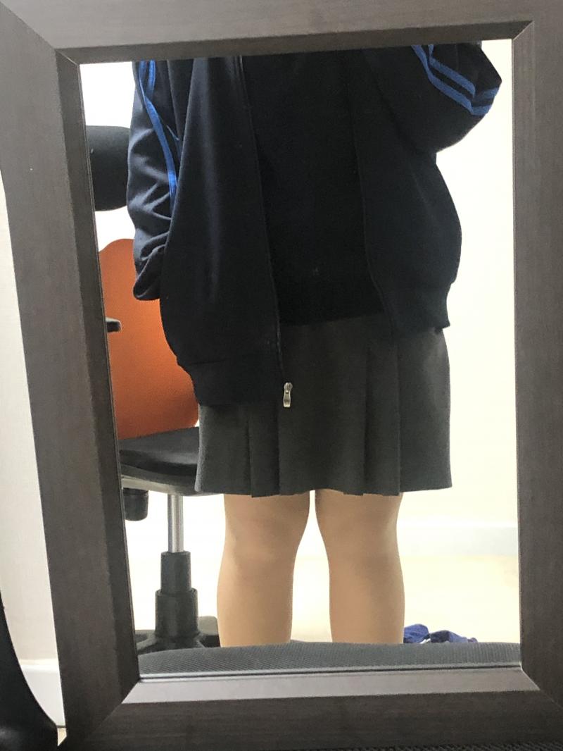갈비뼈까지 올려서 입을 때