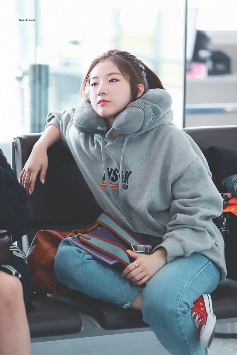 이목구비 빡은 아니지만 선이 얇은 미녀라고 봅니다