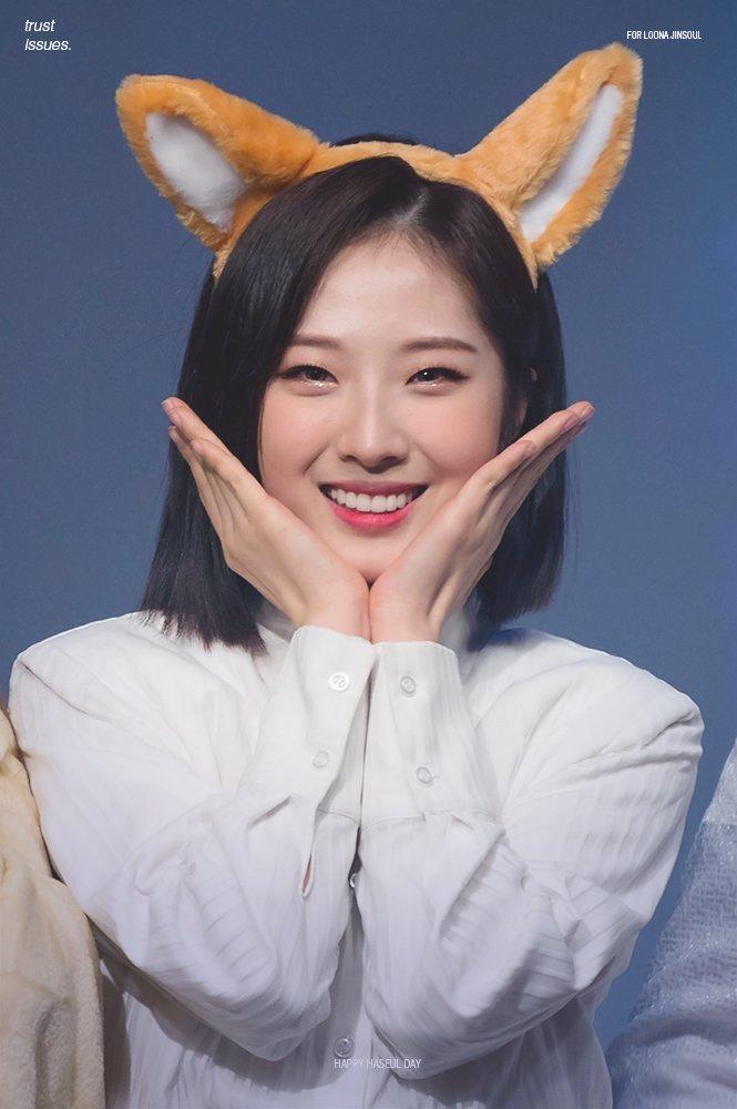 이목구비 빡은 아니지만 선이 얇은 미녀라고 봅니다