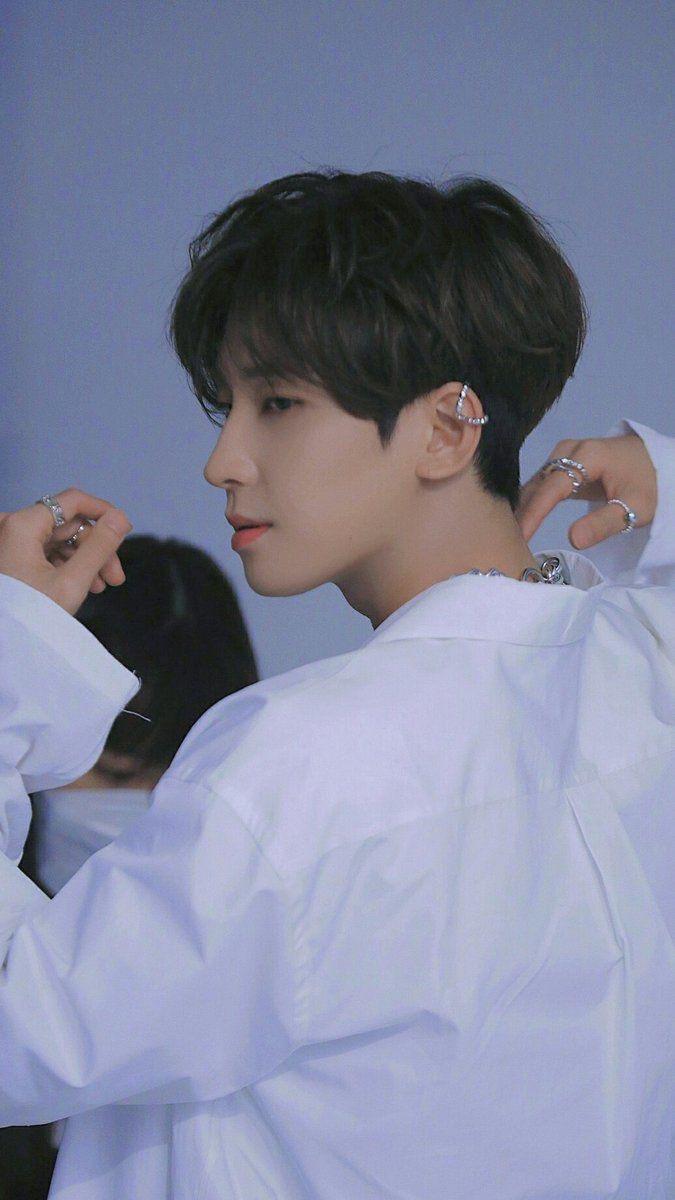원우야 내가 사랑한다고 말 했었나??? 응 진짜 많이 사랑해...