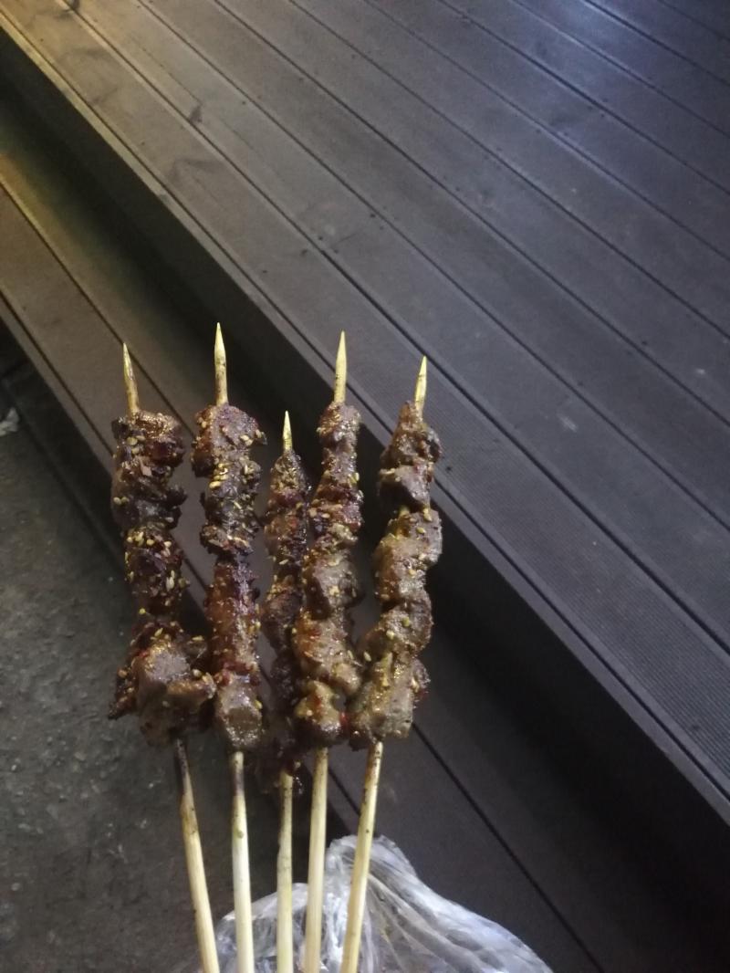 [아까 그 wJT] 양꼬치를 낱개로 살 수 있습니다! 혼자서 20개 먹기도 가능!