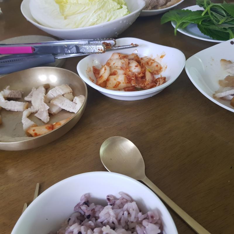 점심 수육, 배추 당을 최대한 피하는중인데 힘들다.