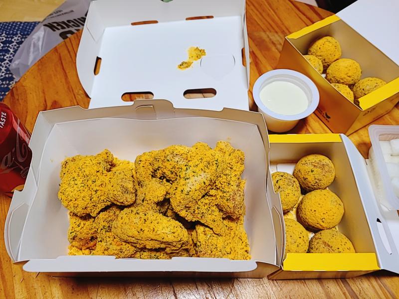 방금 뿌링클 시켰닭!🍗🧀
