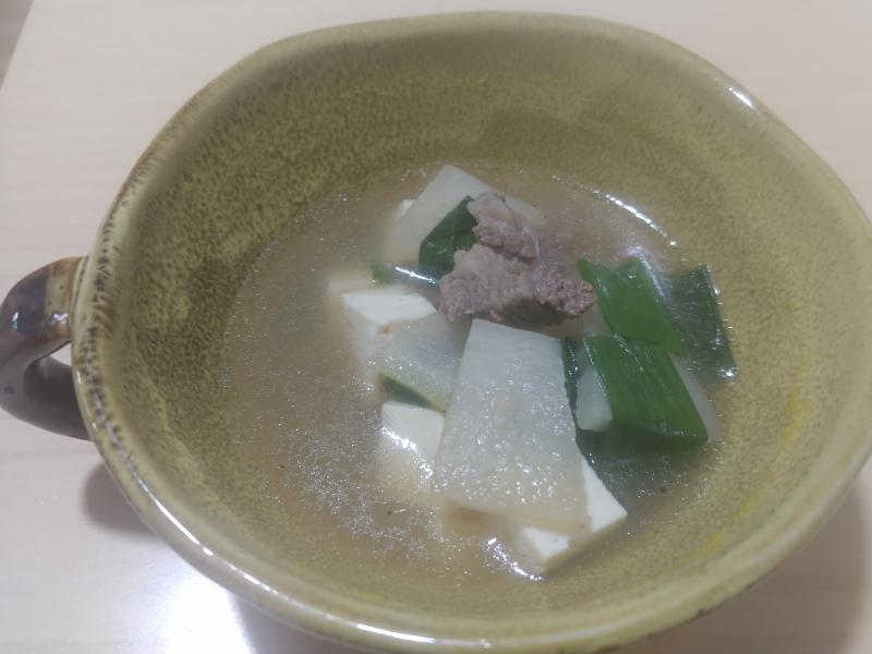 하 (열두시 지나서)어제 저녁에 이런 일이 있었어서 진짜 곱씹으니까 너무 답답해서 다시 왔다. 사진은 내가 한 요리들이야. 엄마가 또 이상한 요