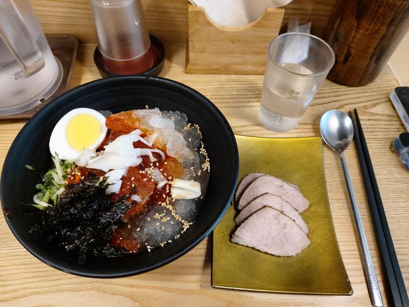 맛있었다.... 이제 내 지갑은 털털이지만.... 좋았었어....