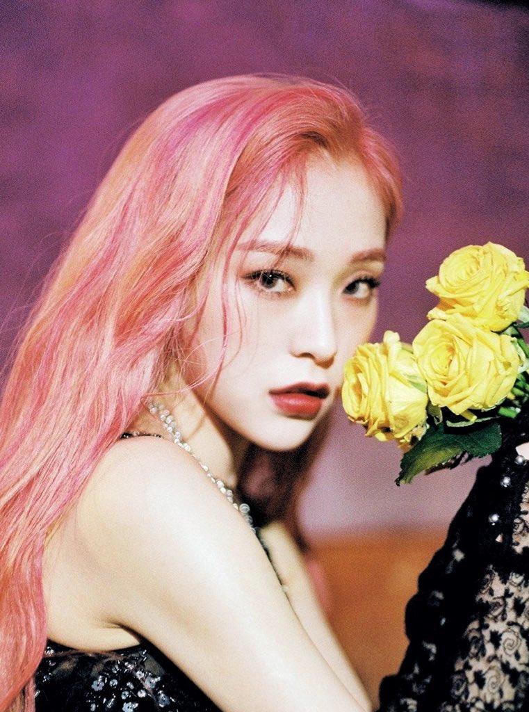 드림캐쳐 가현!! 이 정도면 머리는 알아서 핑크색으로 자라야한다고ㅠ