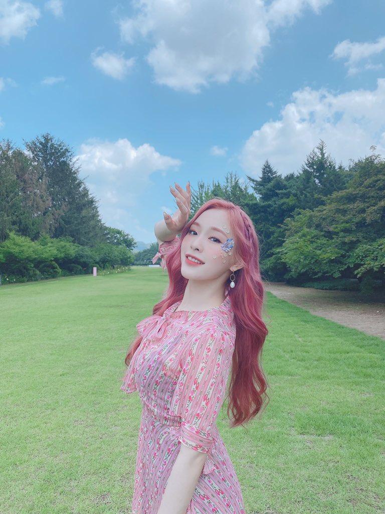 드림캐쳐 가현!! 이 정도면 머리는 알아서 핑크색으로 자라야한다고ㅠ