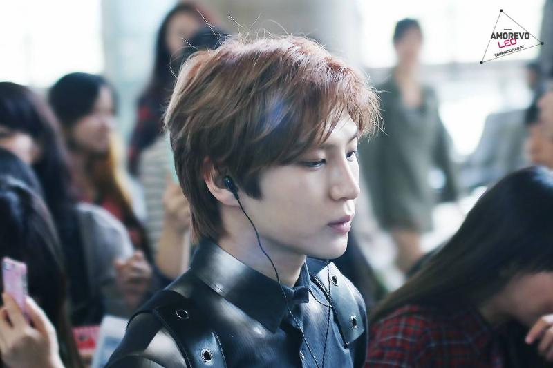 >>53 빅스 레오야!! 본명은 정택운!!!!!! 뮤지컬도 하는 실력돌!! 시간있으면 마지막춤이라는 뮤지컬 넘버도 들어봐 진짜 좋아ㅠ