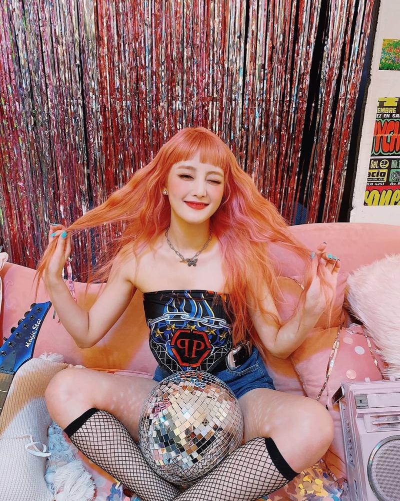 김민니~!!!!! 갠적으로 빨머흑머가 좋지만.. 핑머복숭아김민니 잊을 수가 없어